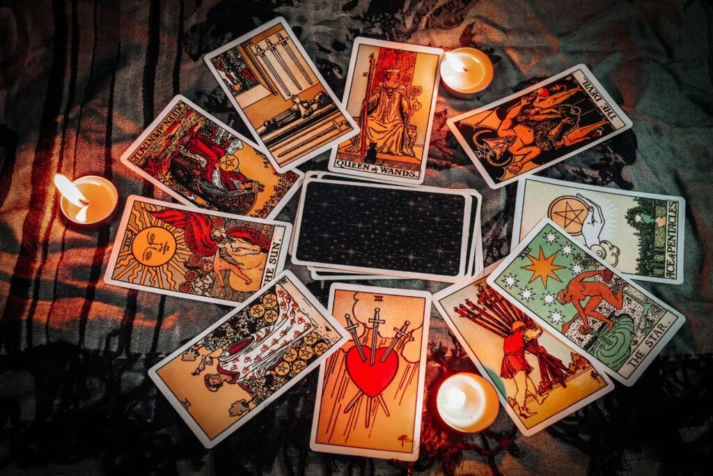 Associations cartes Belline  Art de carte de tarot, Tirage carte tarot,  Signification carte tarot